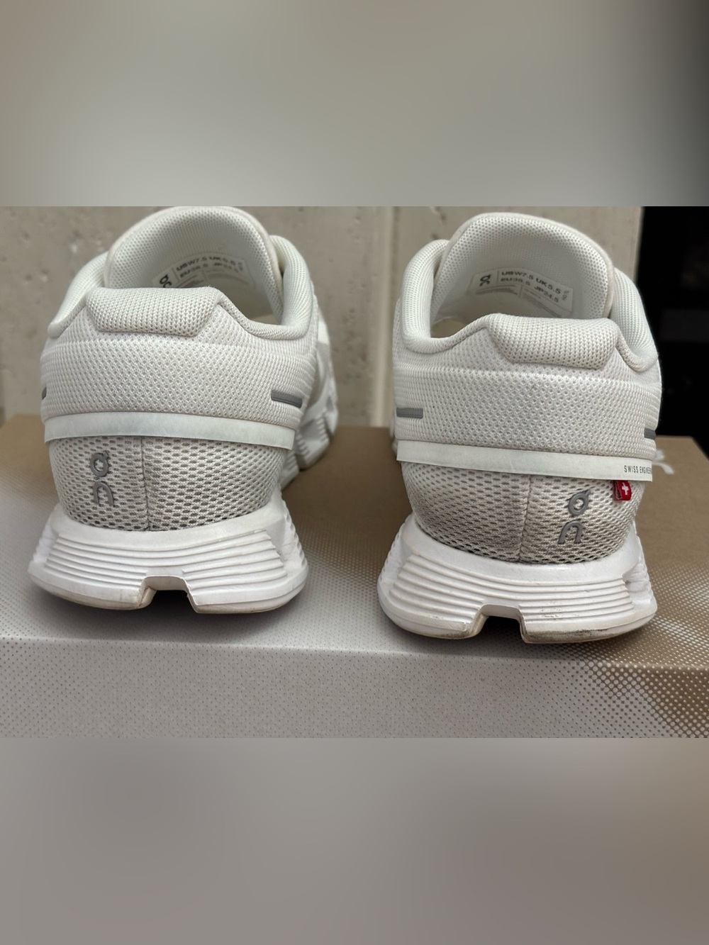 Women’s On Cloud 5 Shoes - Picture 6 of 16